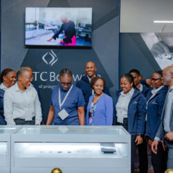 Mrs-Neo-Jane-Masisi-Visits_3